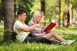Freunde finden wird mit Online Dating ganz einfach.